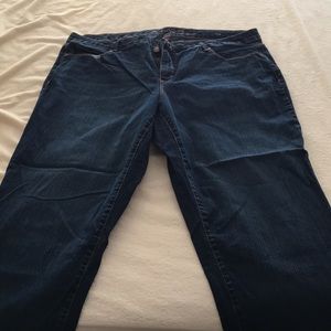 Gloria Vanderbilt jeans